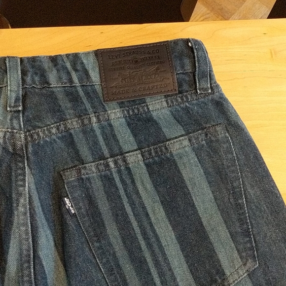 Levi's Made and Crafted Slim Crop Jeans - Picture 3 of 3